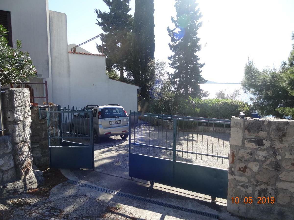 Apartment Jakov With Boat Mooring Zaboric Exterior photo